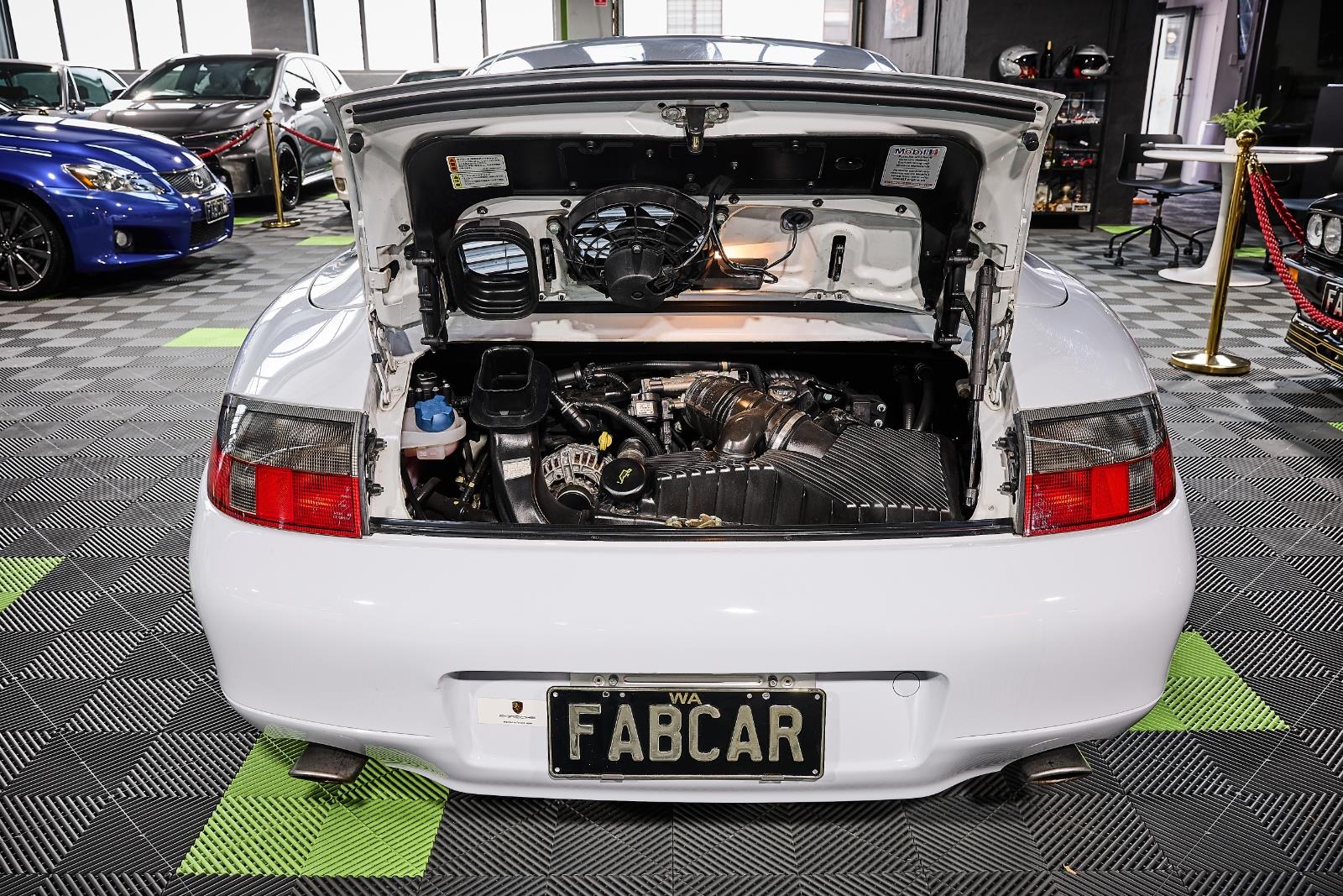 1999 Porsche 996 911 Carrera 4