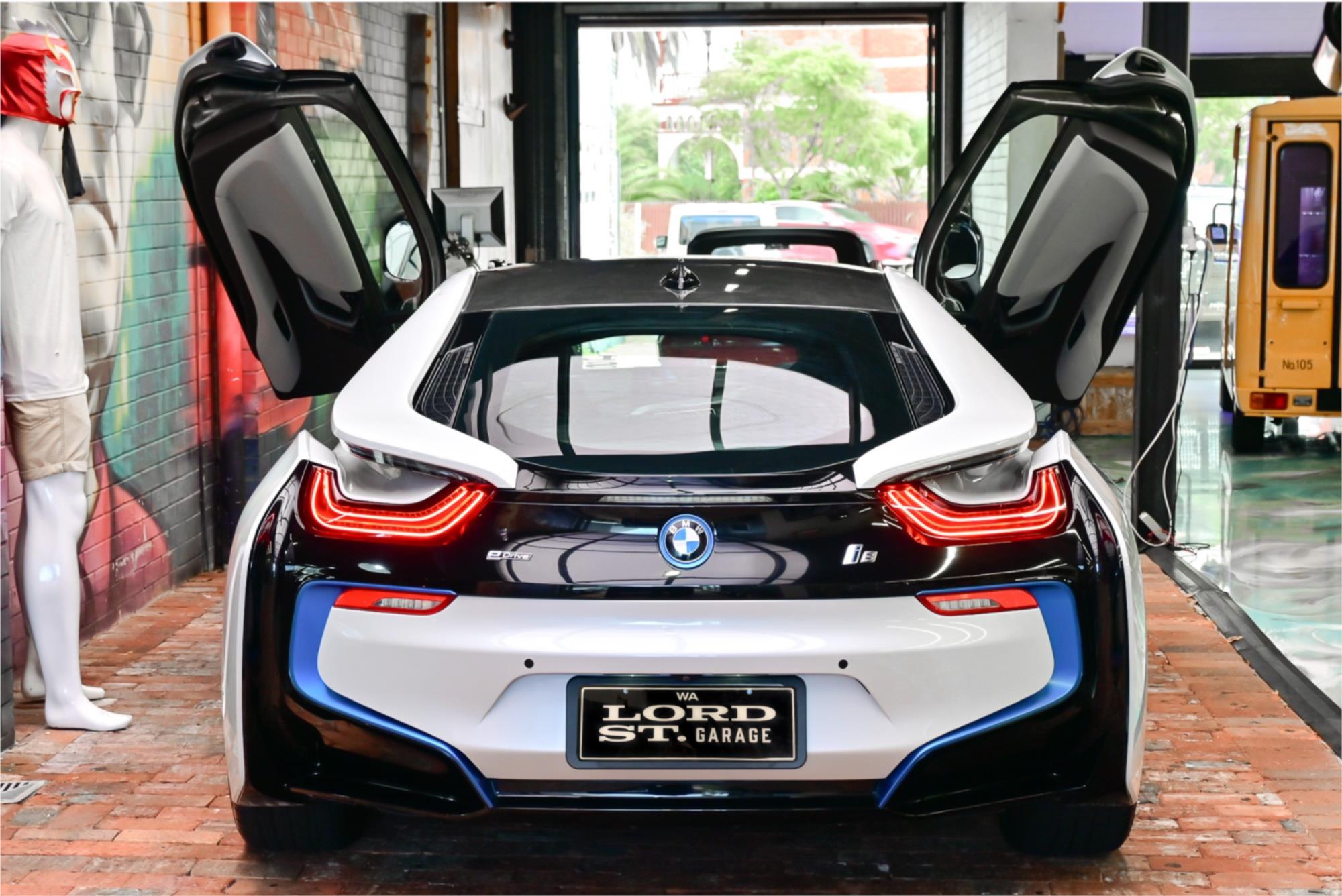 2015 BMW i8