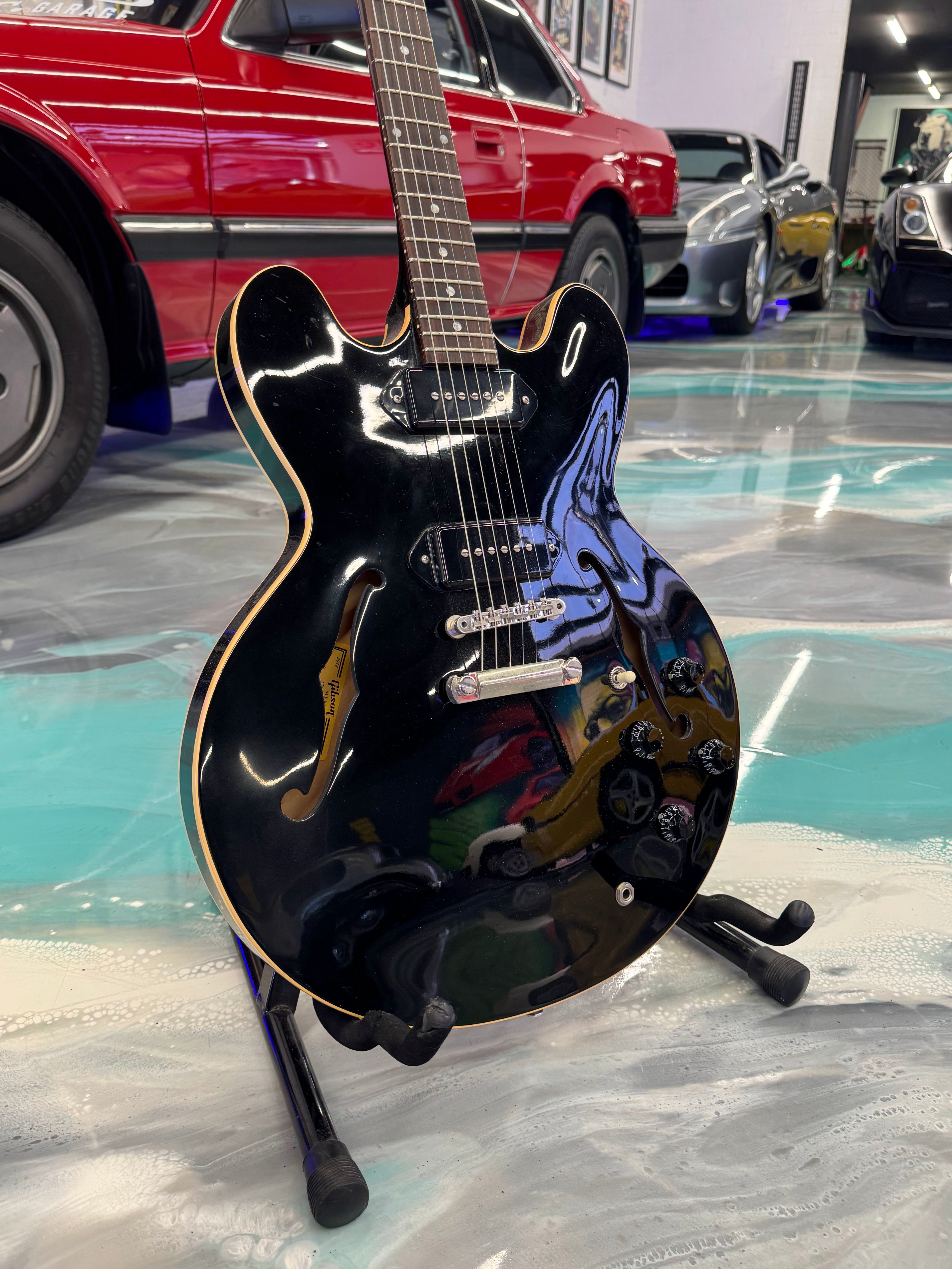 2018 Gibson ES-335 – Ebony Finish with P-90 Pickups