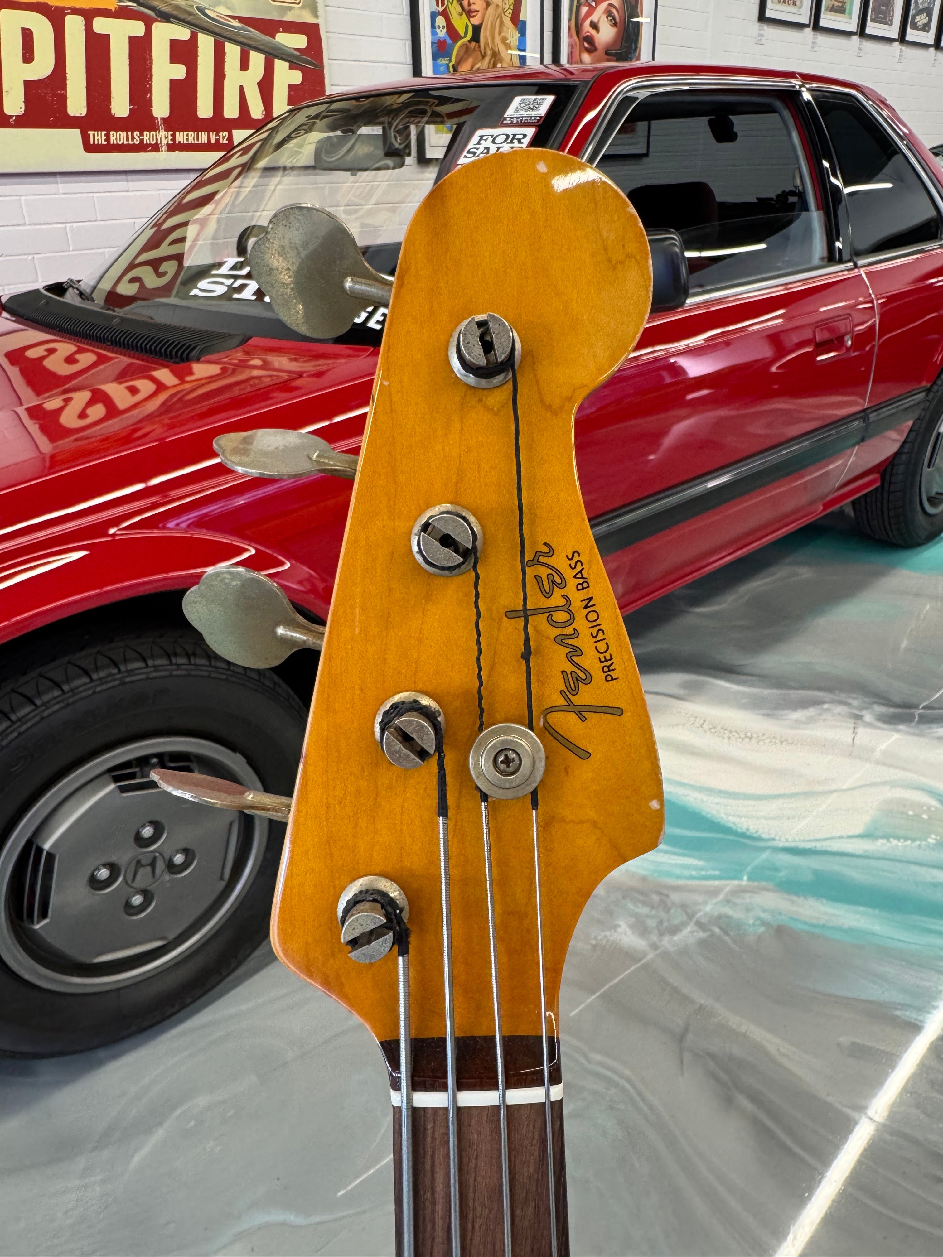REISSUE 1962 Fender Precision Fretless in Fiesta Red