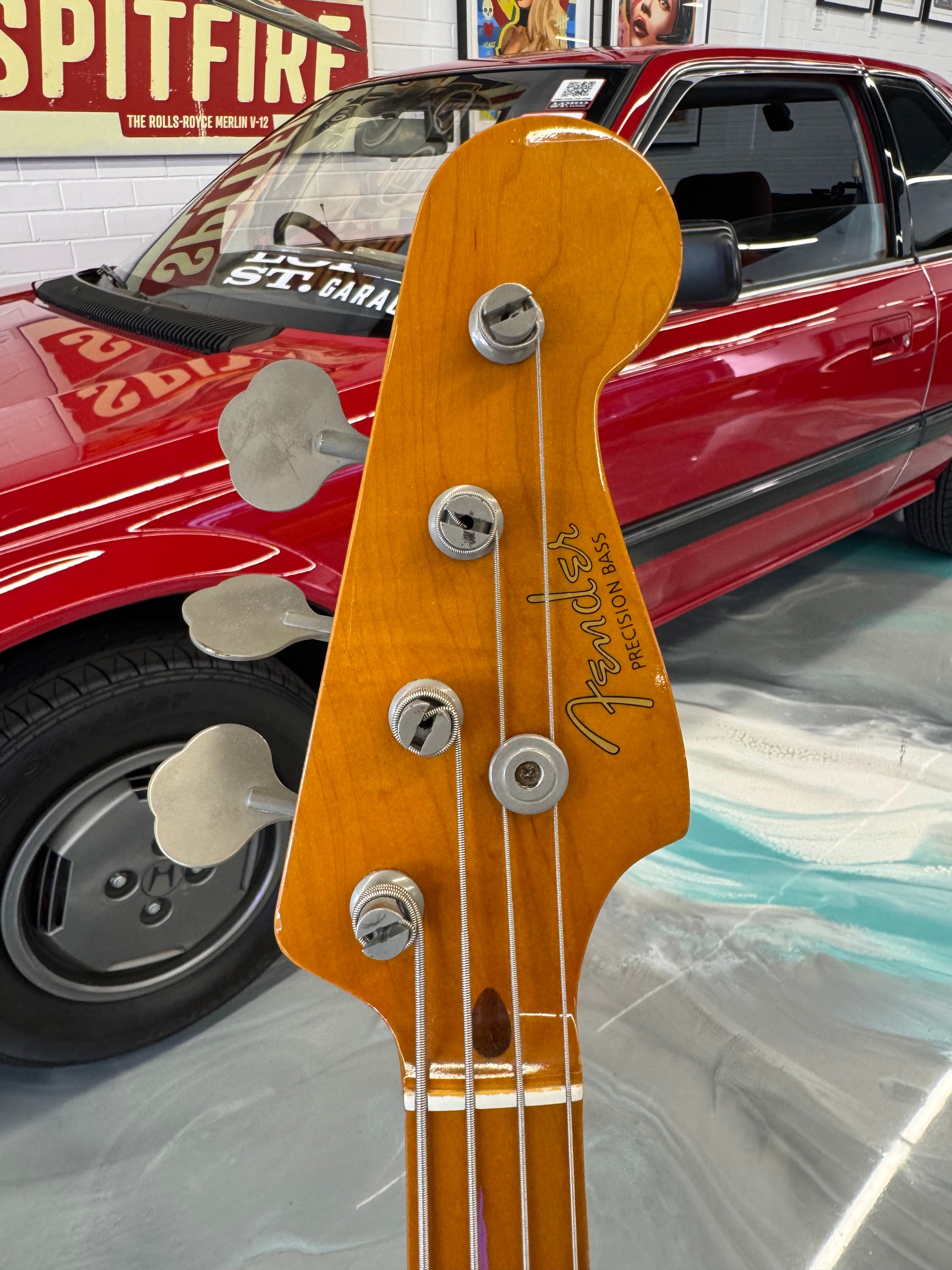 REISSUE 1962 Fender Precision Bass in Sonic Blue