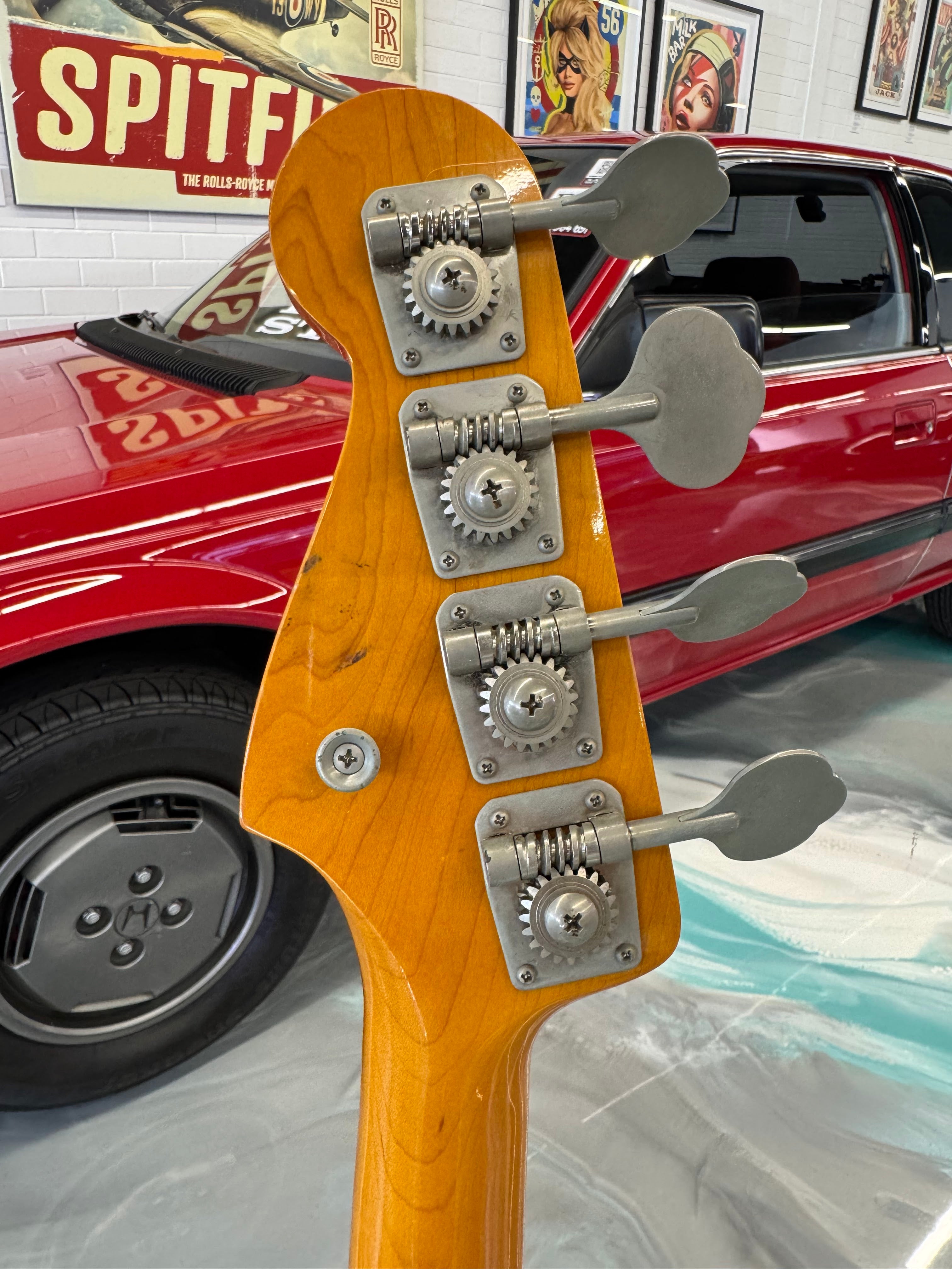 REISSUE 1962 Fender Precision Bass in Sonic Blue