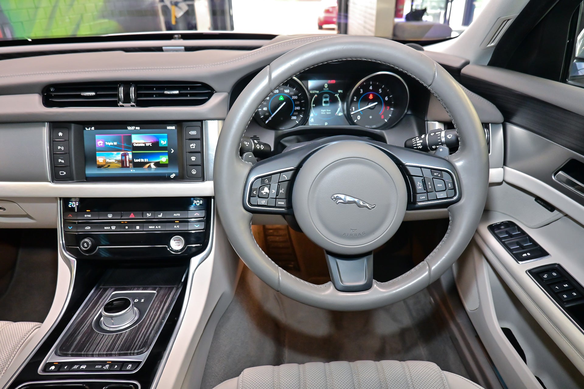 2015 Jaguar XF