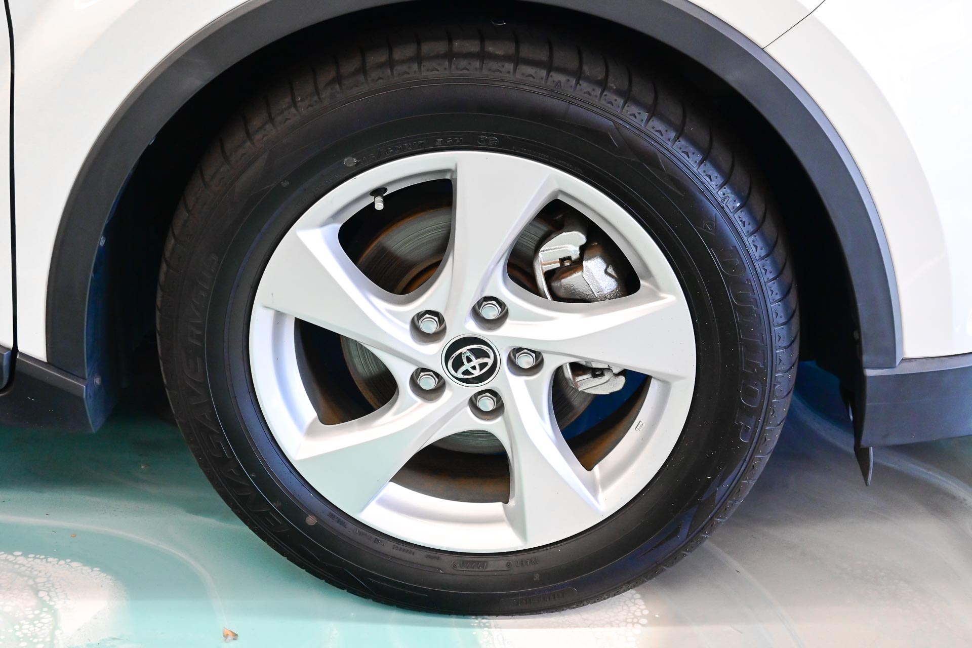 2019 Toyota C-HR S Wagon Hybrid (WHITE)