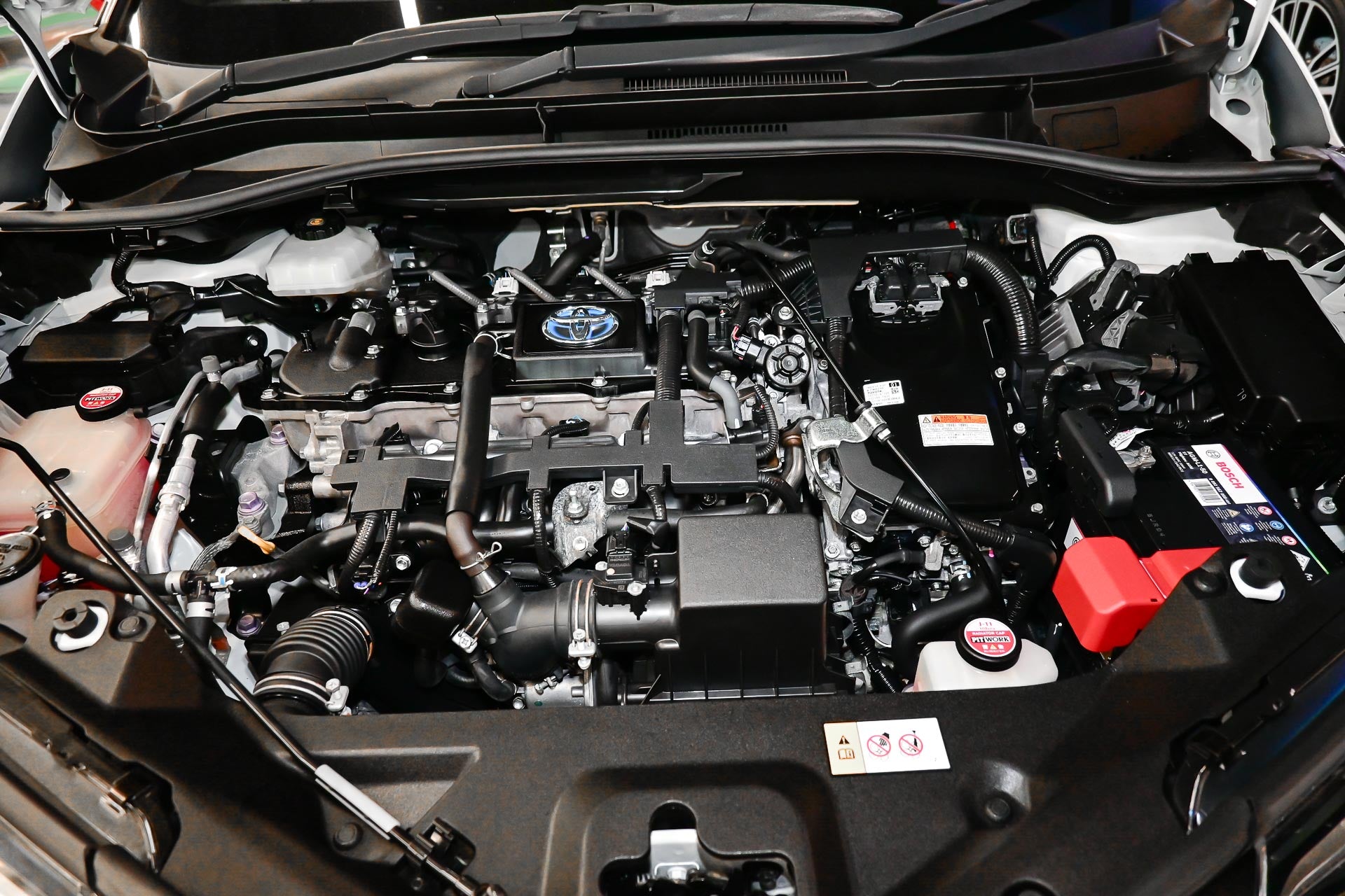 2019 Toyota C-HR S Wagon Hybrid (WHITE)