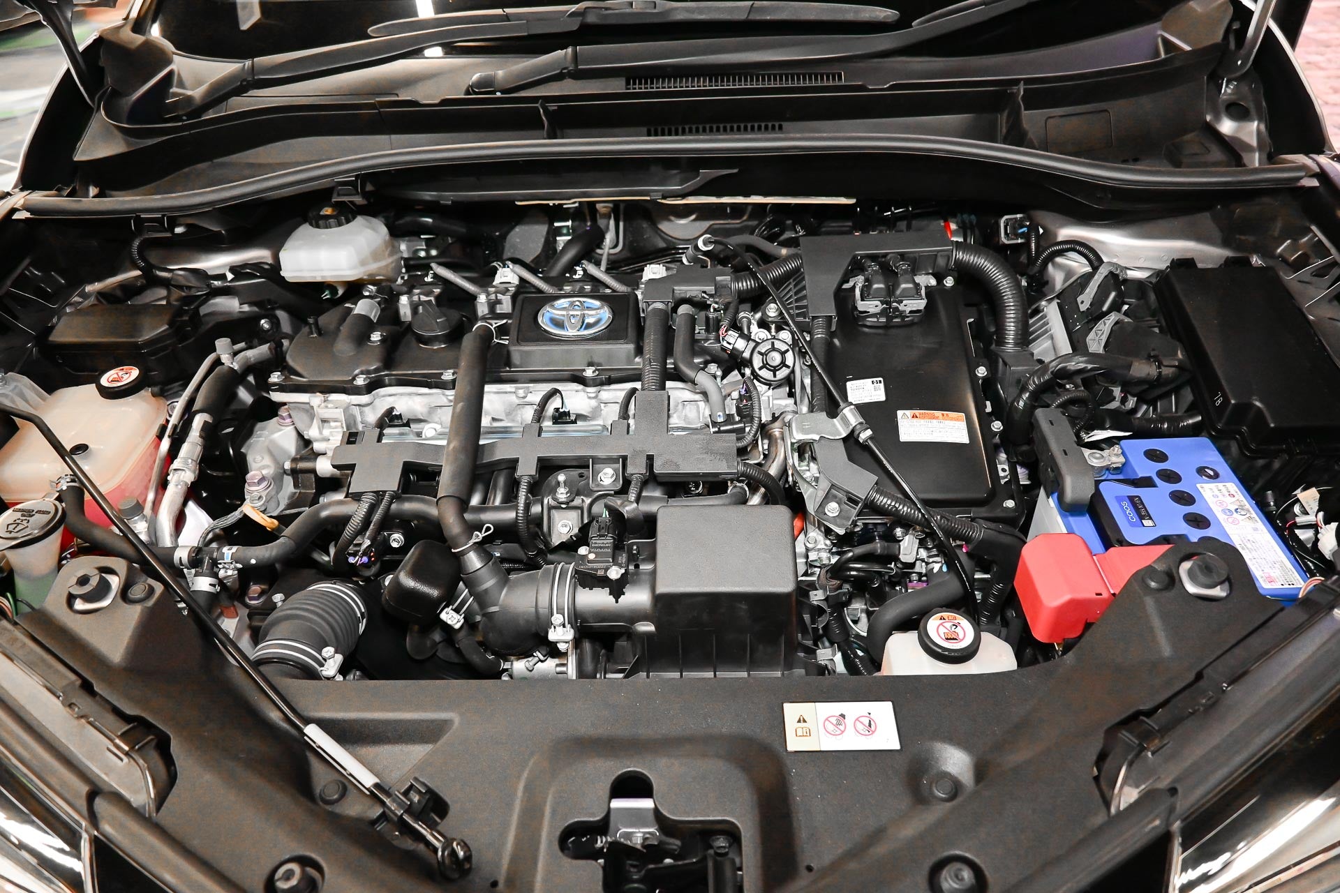 2018 Toyota C-HR G Wagon Hybrid (GREY)