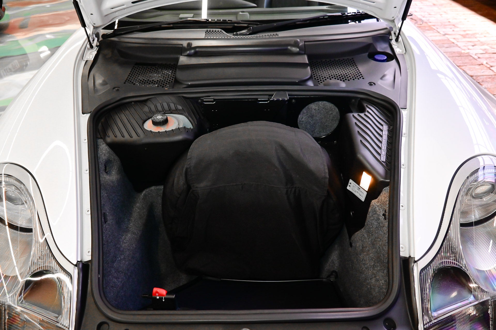 1999 Porsche 996 911 Carrera 4 Cabriolet