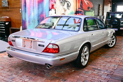 2000 Jaguar XJR (X308 generation)