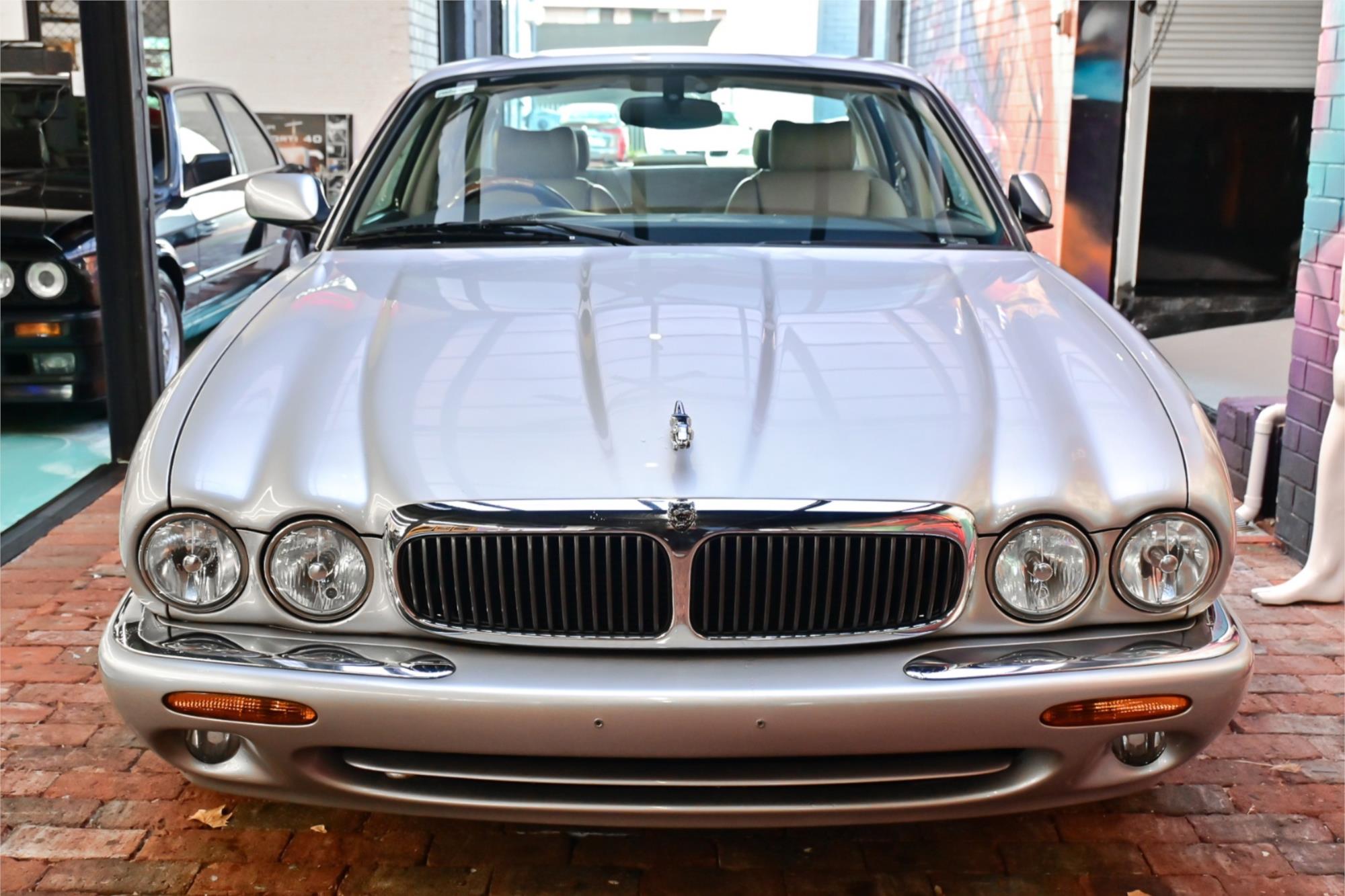 2000 Jaguar XJR (X308 generation)