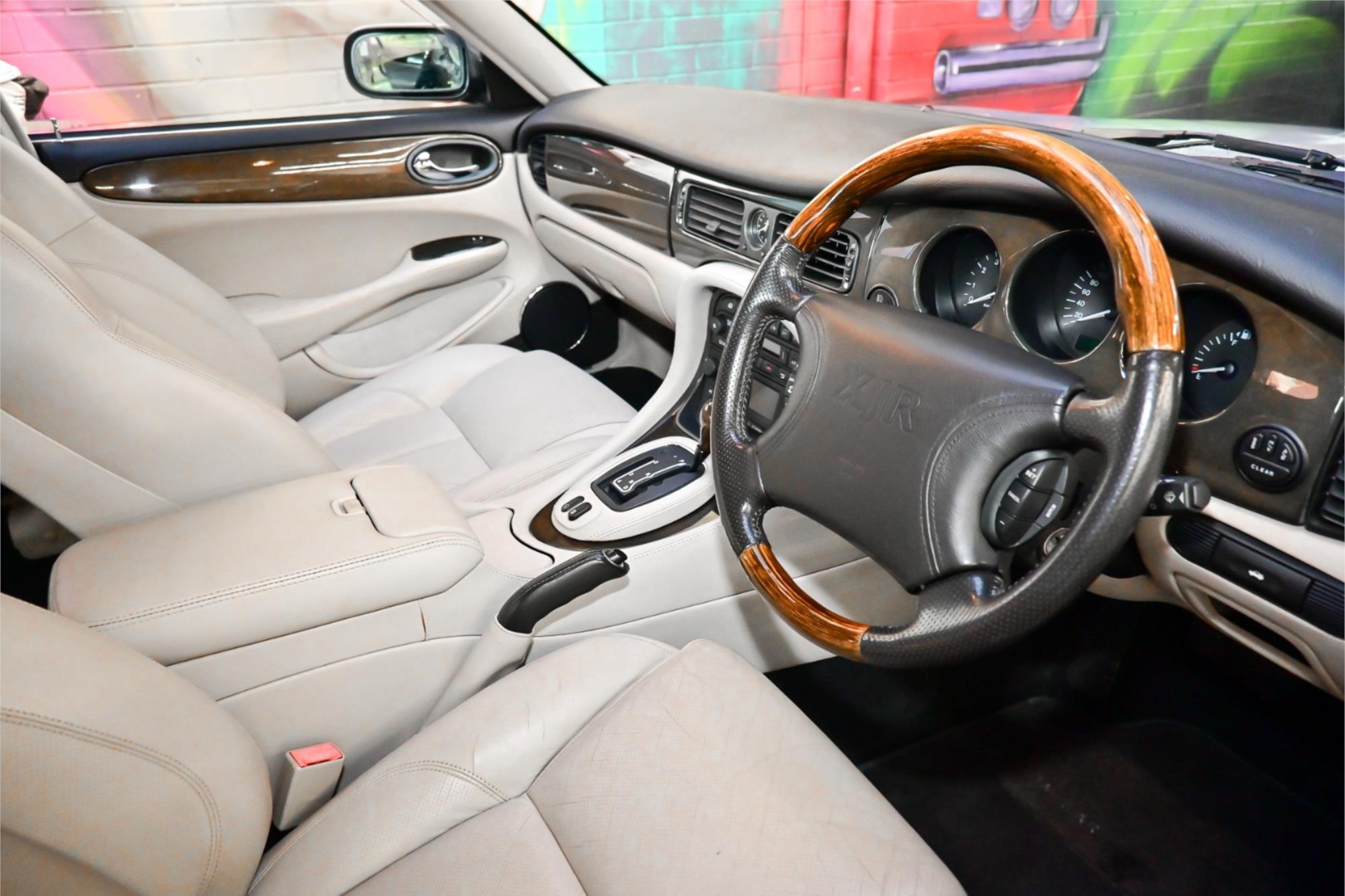 2000 Jaguar XJR (X308 generation)