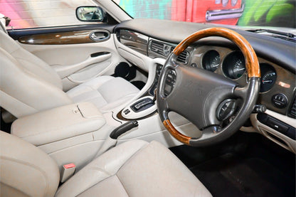 2000 Jaguar XJR (X308 generation)