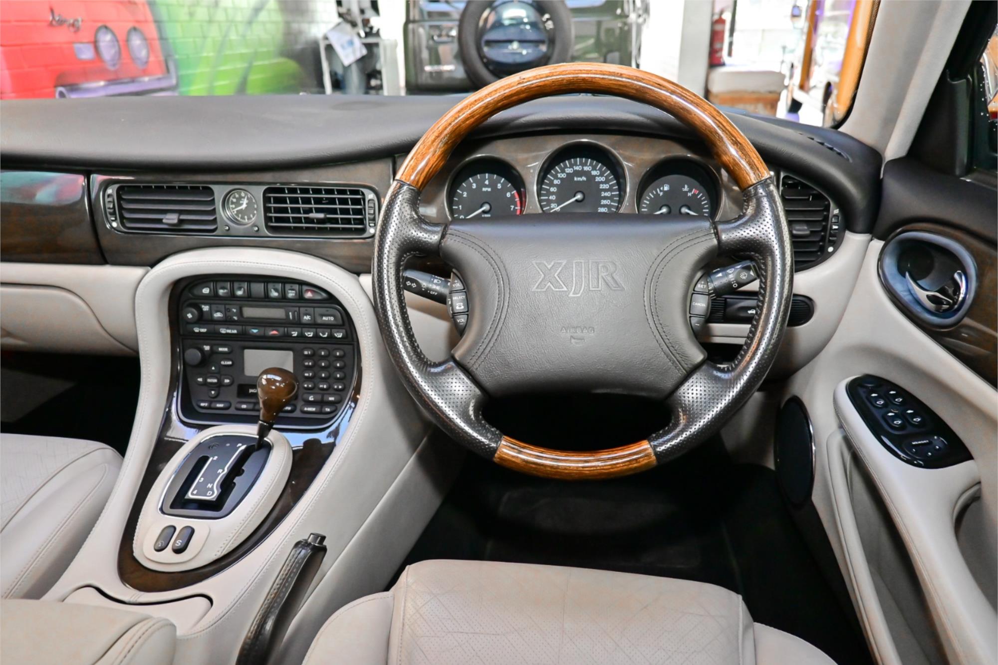 2000 Jaguar XJR (X308 generation)