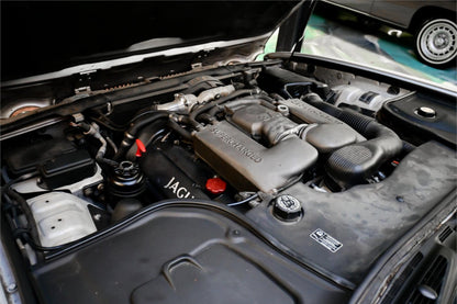 2000 Jaguar XJR (X308 generation)