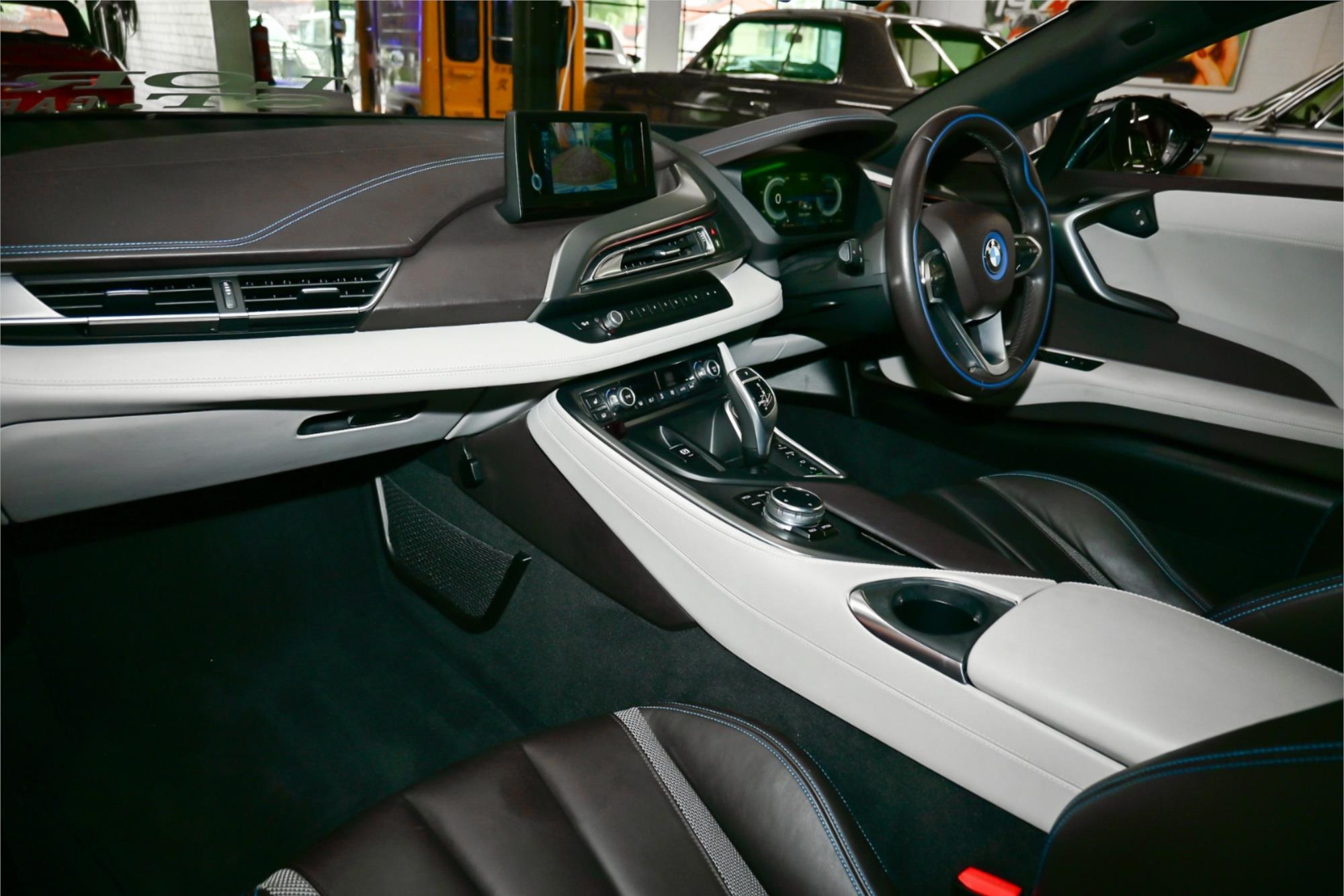 2015 BMW i8
