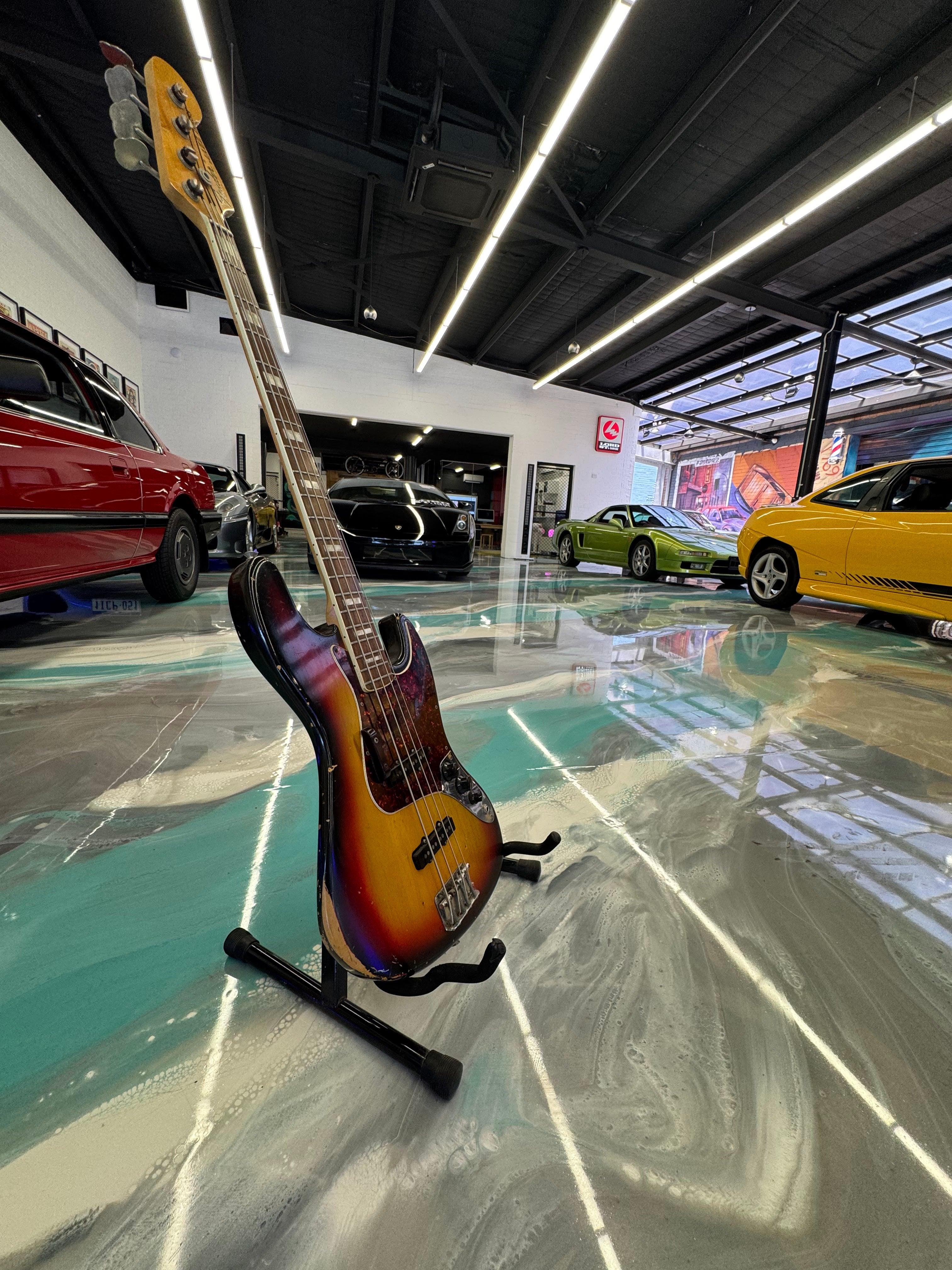 1972 Fender Jazz Bass in Sunburst w/Rosewood Neck