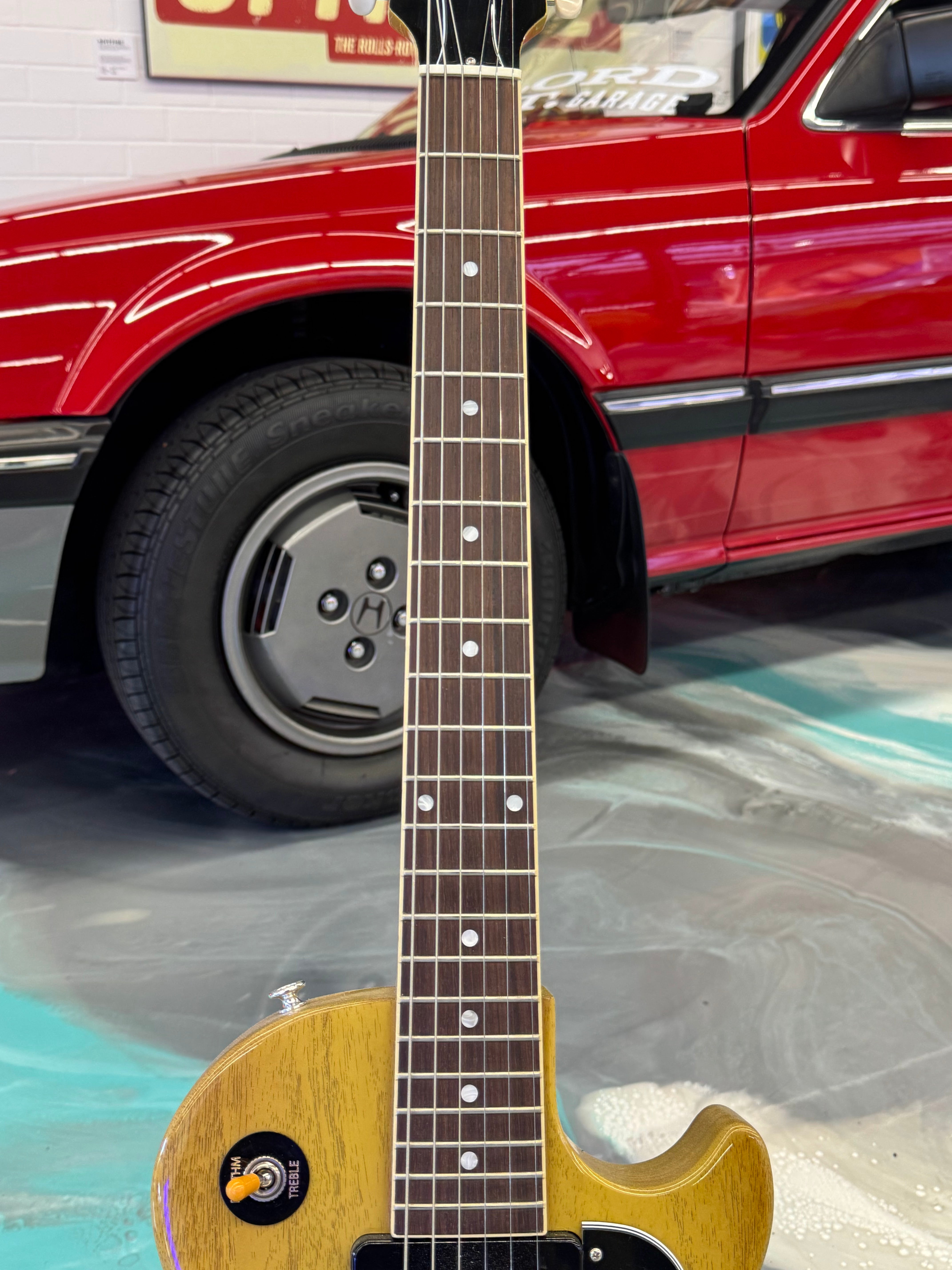 2020 Gibson Les Paul Special in TV Yellow
