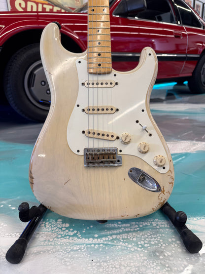 REISSUE 1956 Fender Stratocaster in Mary Kaye Relic