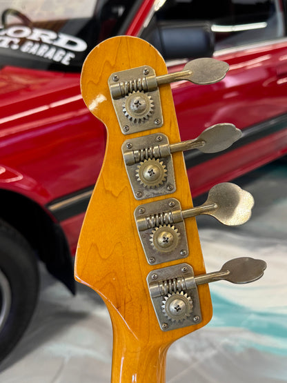 REISSUE 1962 Fender Precision Fretless in Fiesta Red