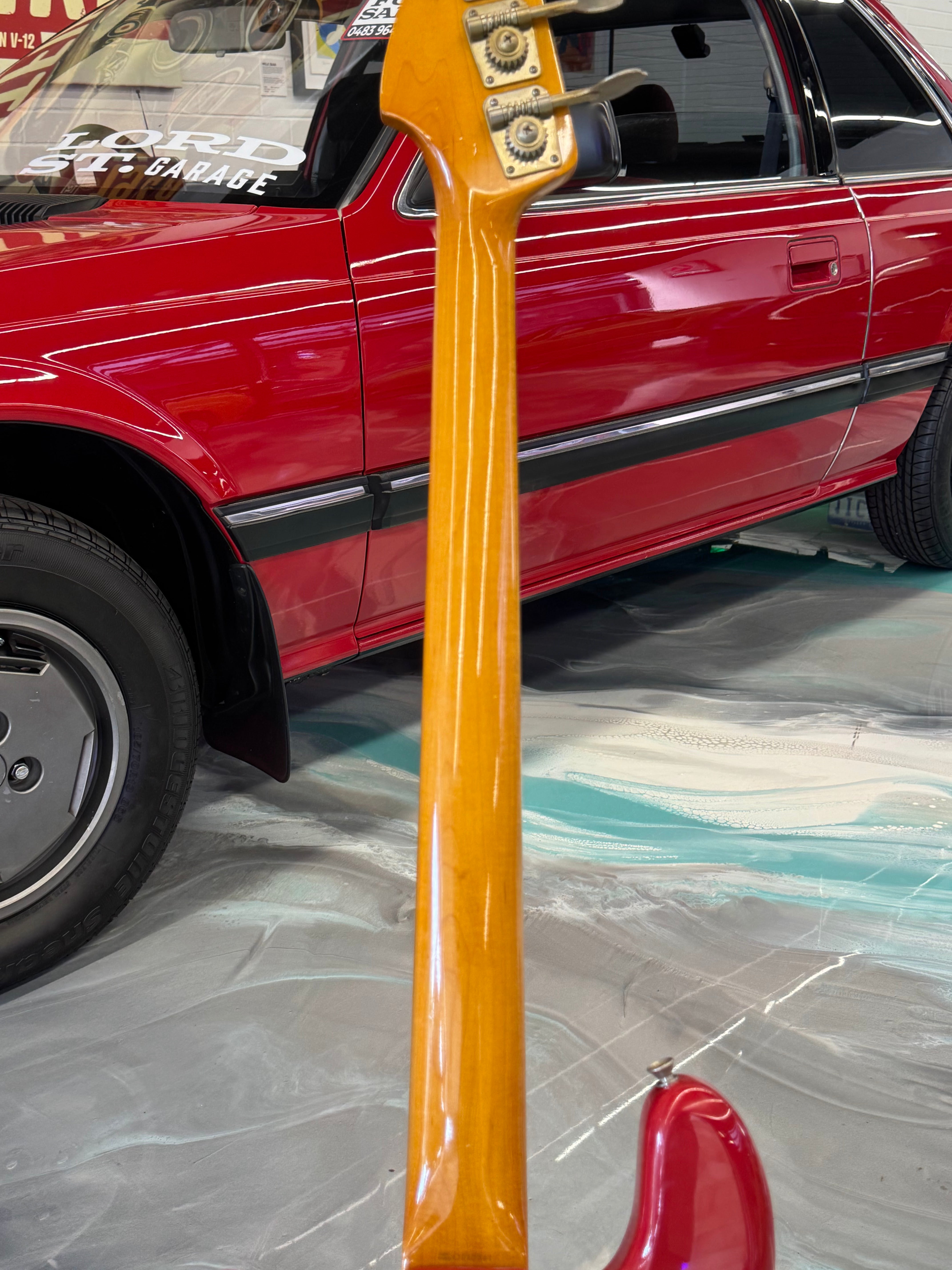 REISSUE 1962 Fender Precision Fretless in Fiesta Red