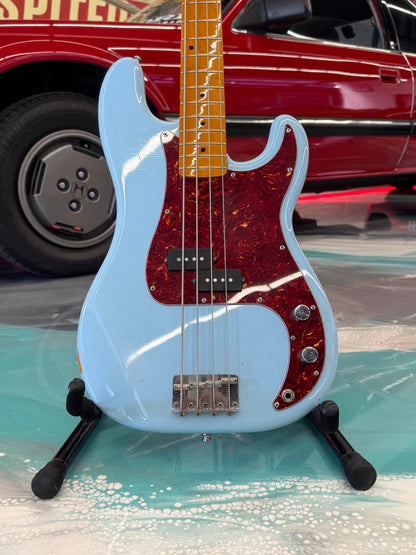 REISSUE 1962 Fender Precision Bass in Sonic Blue