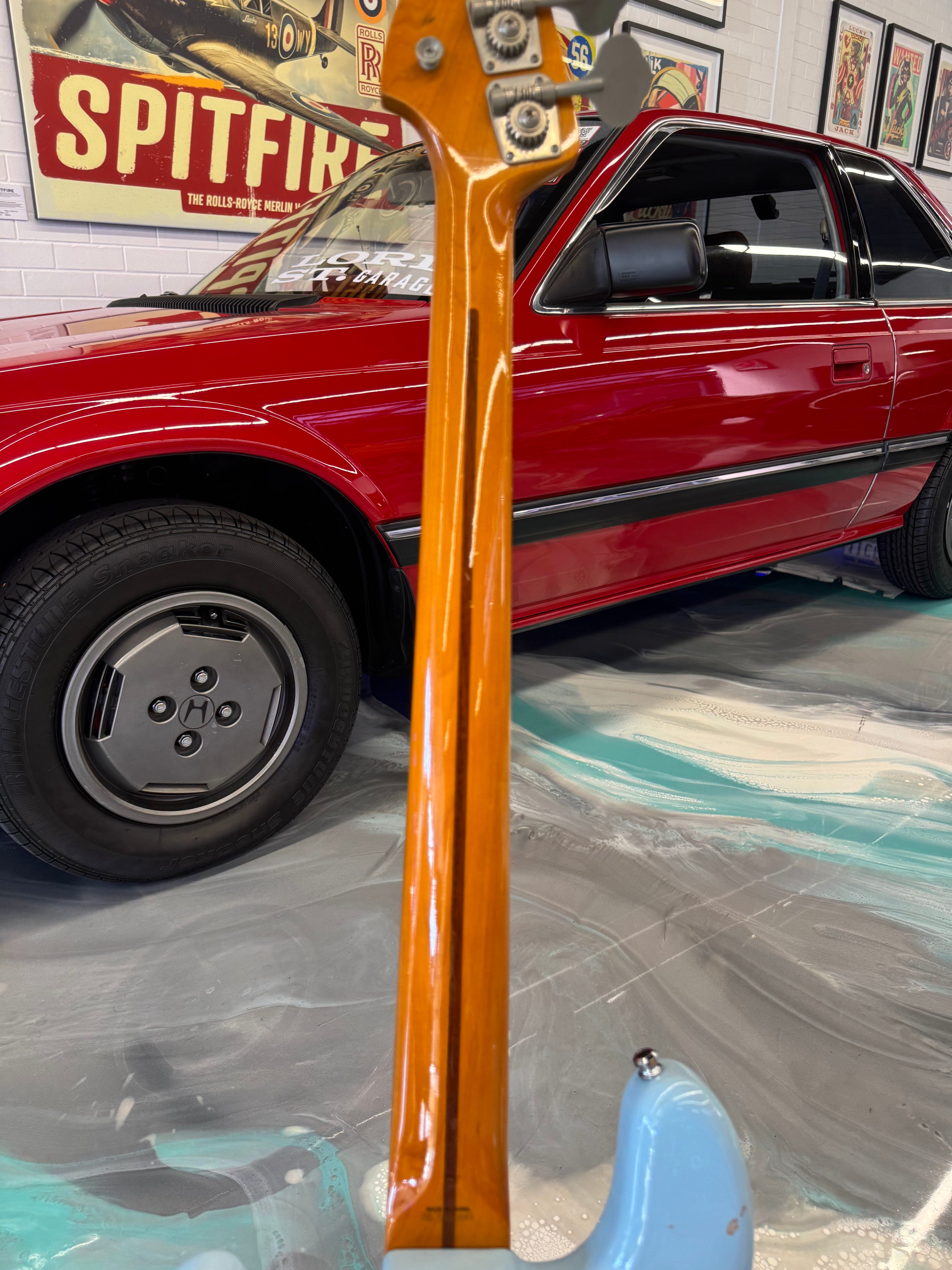 REISSUE 1962 Fender Precision Bass in Sonic Blue