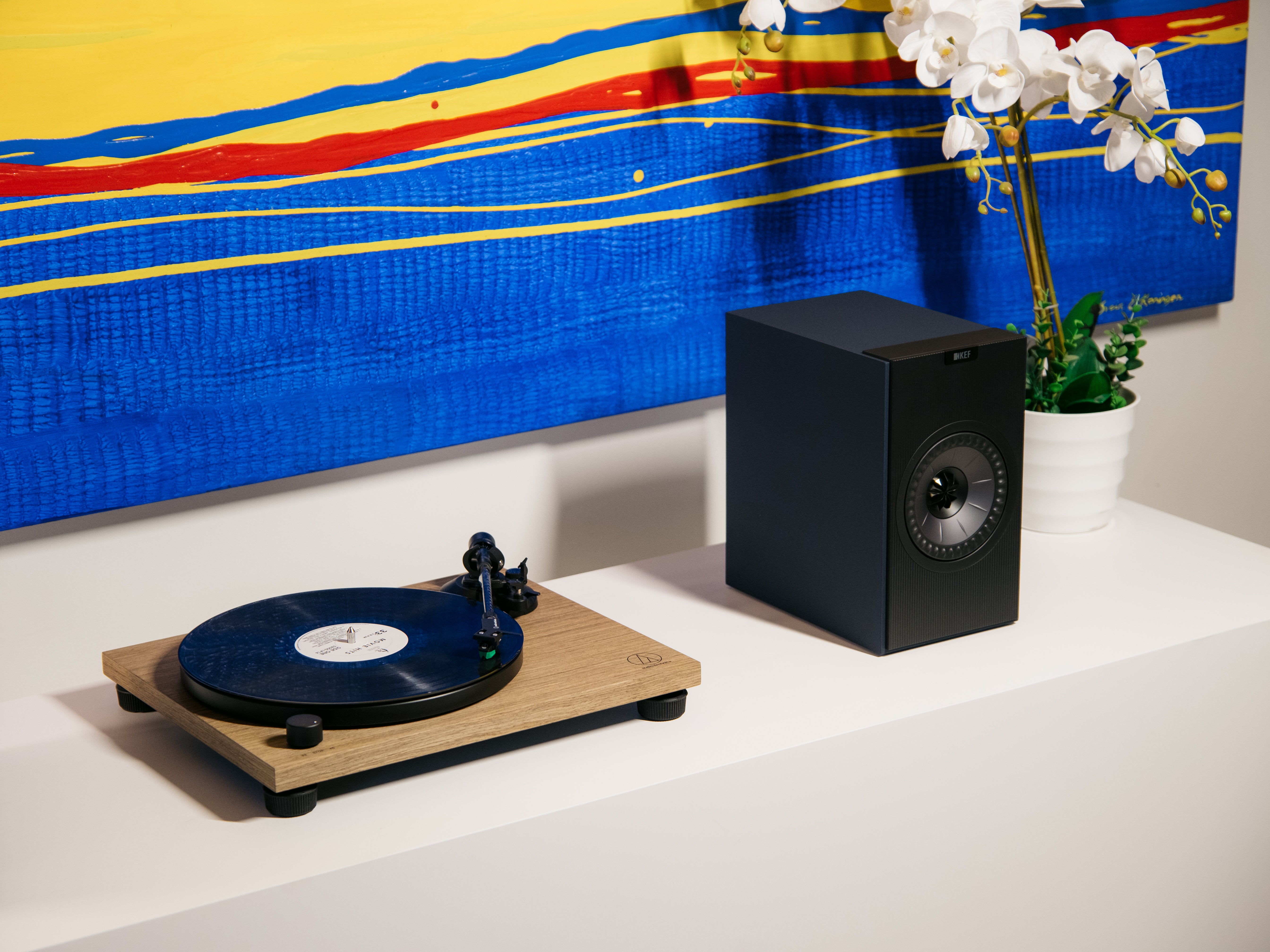 PROMO!! KEF Coda W Wireless HiFi Speaker (Dark Titanium) + Audio Technica LPW40 Turntable