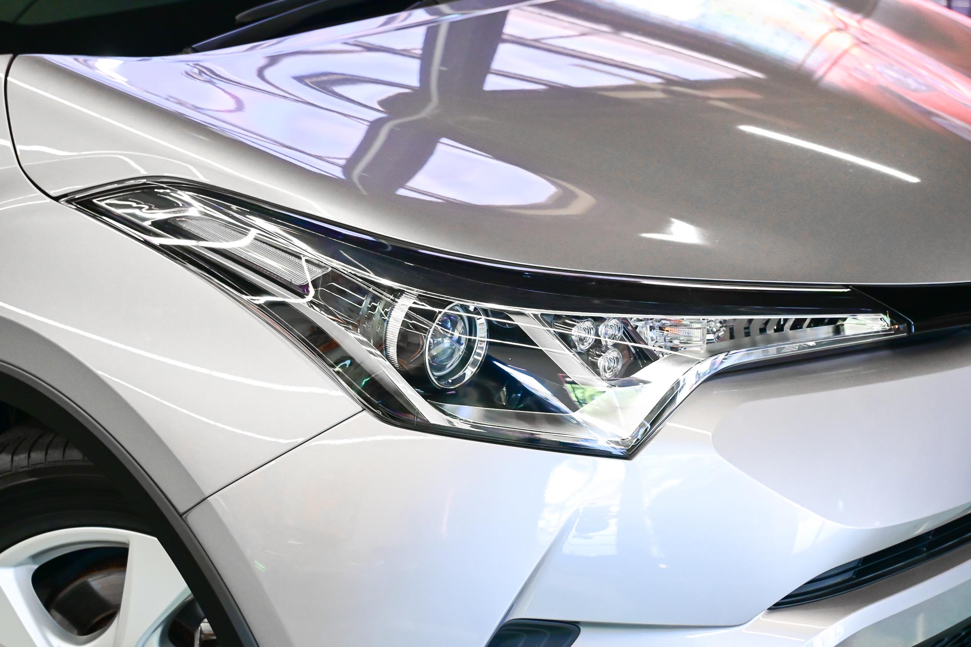 2018 Toyota C-HR G Wagon Hybrid (GREY)