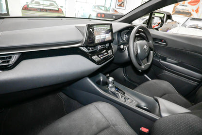 2018 Toyota C-HR G Wagon Hybrid (GREY)