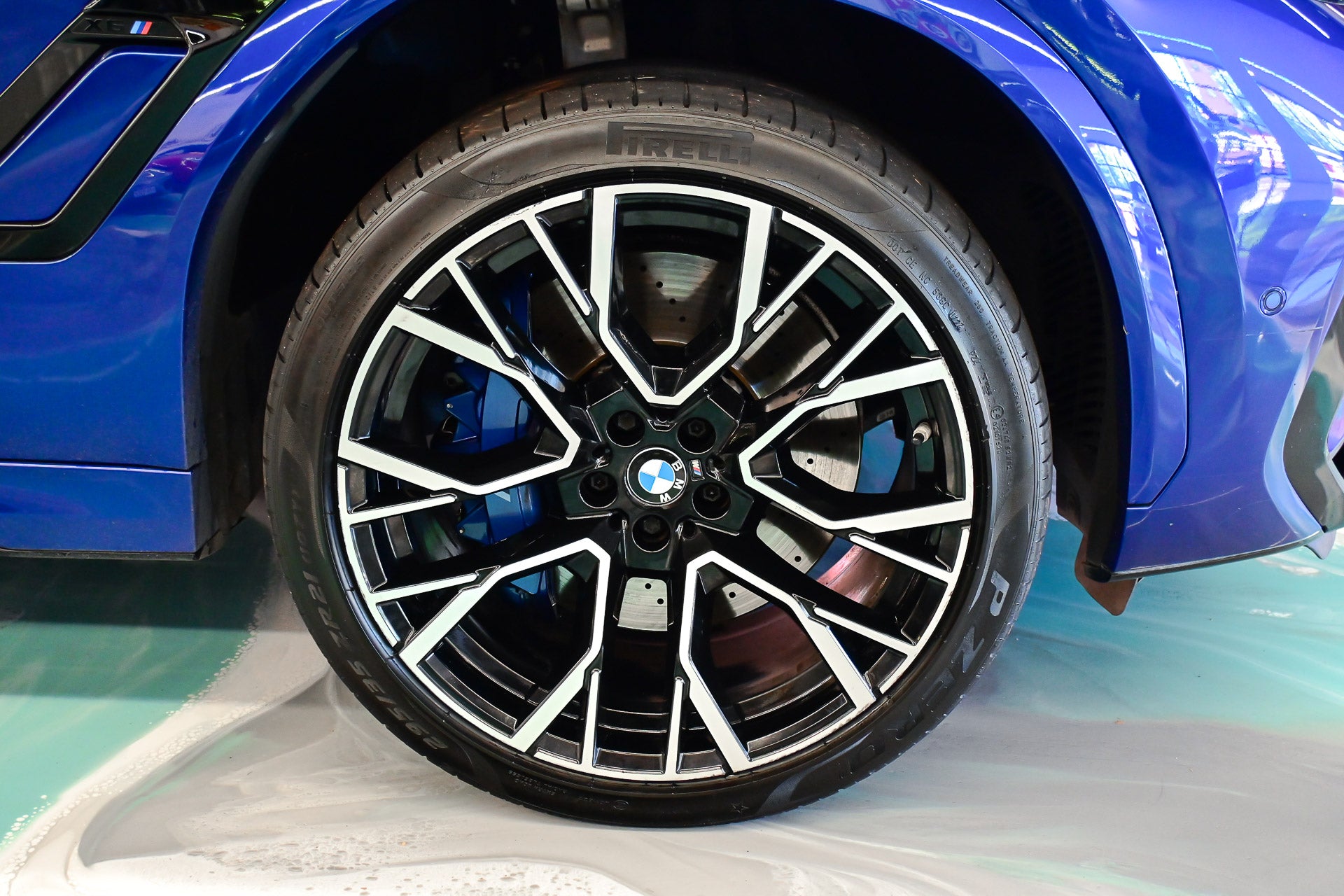 2021 BMW X6M Competition