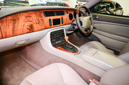 2000 Jaguar XK8 Sport