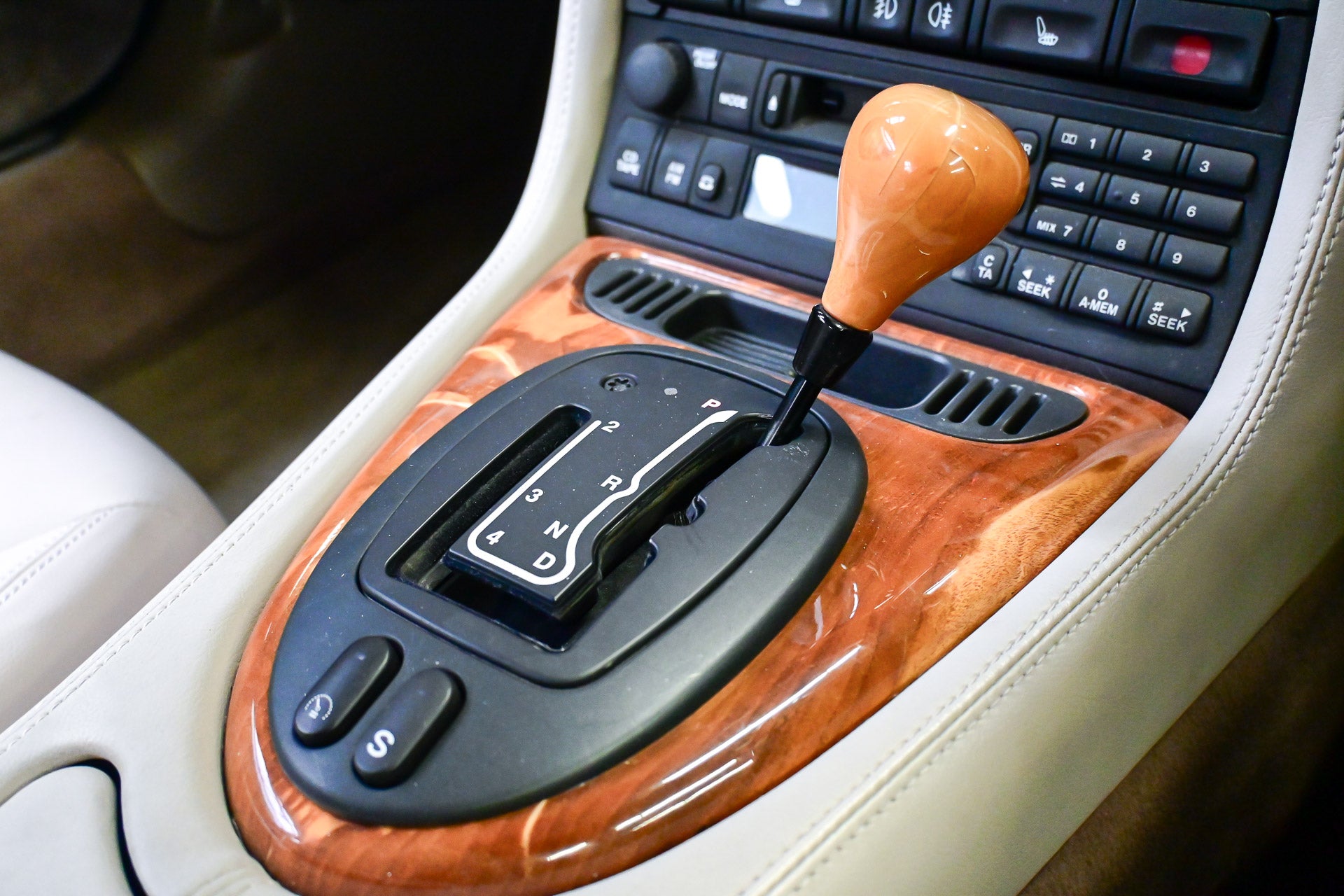 2000 Jaguar XK8 Sport