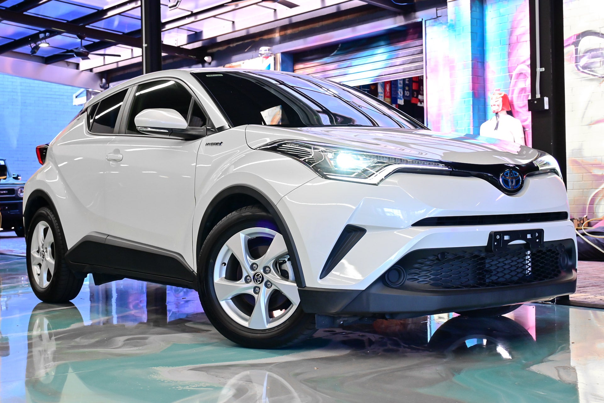 NEW ARRIVAL!! 2019 Toyota C-HR Koba Hybrid (PEARL WHITE)