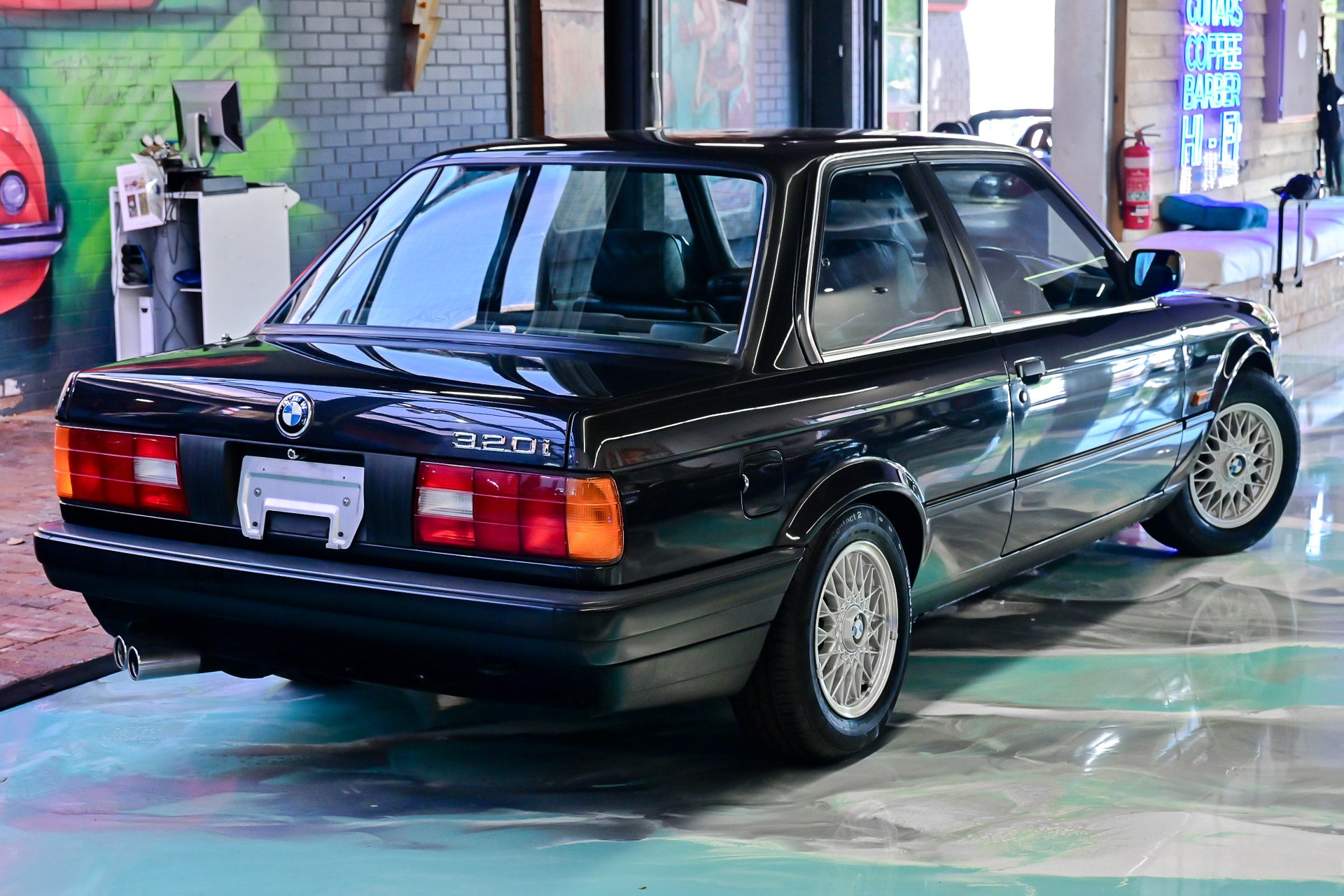 NEW ARRIVAL!! 1990 BMW 320i E30